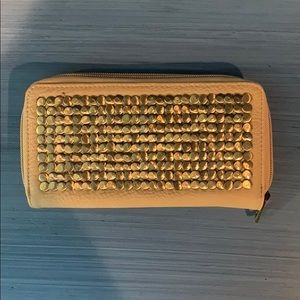 Womens hangbag/wallet